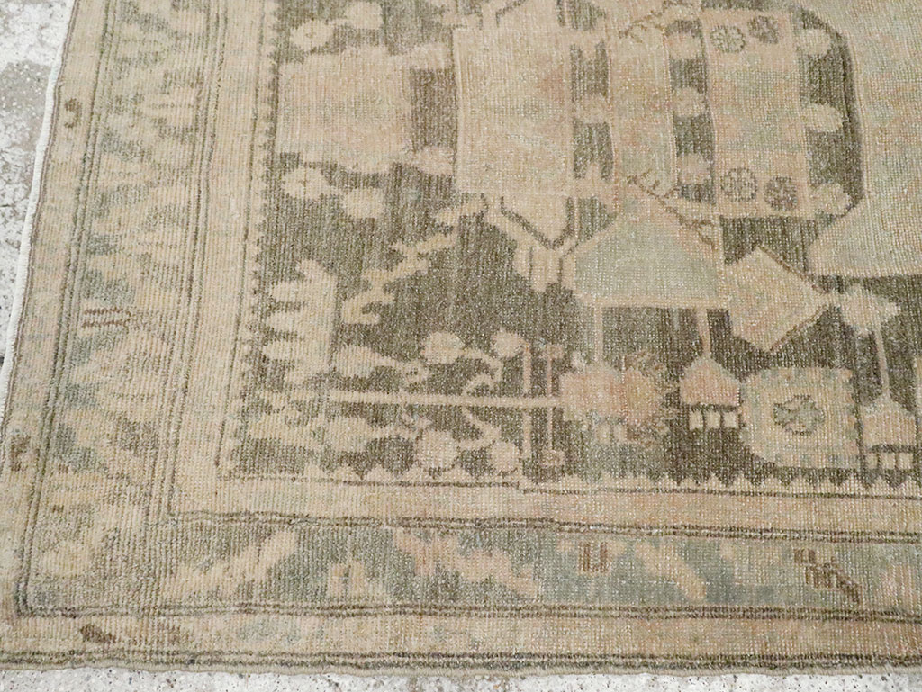 Vintage Persian Malayer Throw Rug, No.29986 - Galerie Shabab