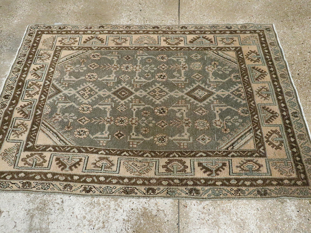 Vintage Persian Malayer Throw Rug, No.29988 - Galerie Shabab