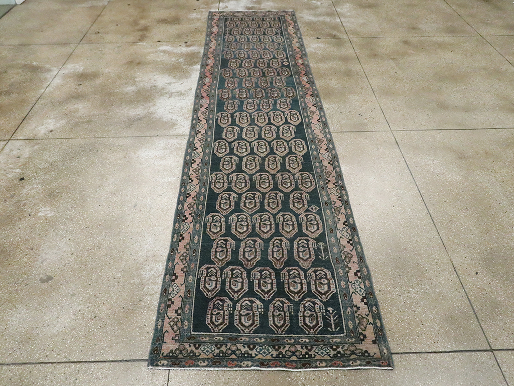 Vintage Persian Malayer Runner, No.29999 - Galerie Shabab
