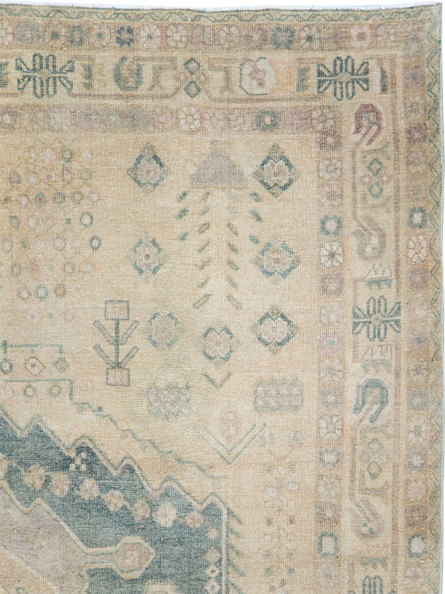 Vintage Persian Shiraz Square Accent Rug, No.30012 - Galerie Shabab