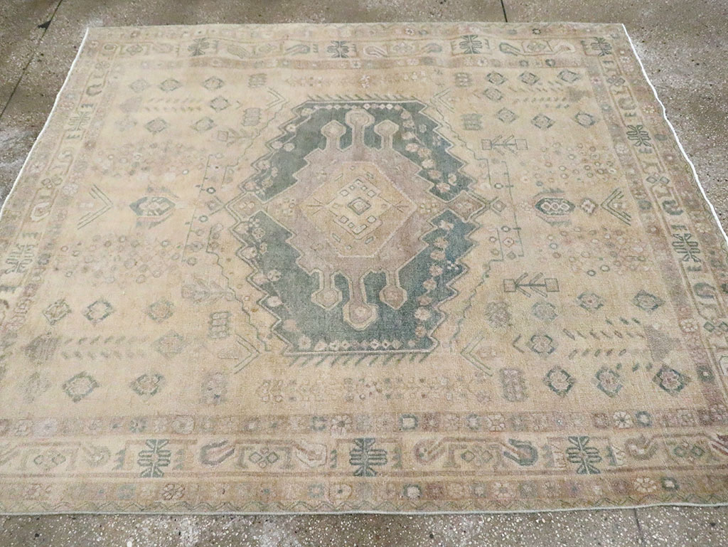 Vintage Persian Shiraz Square Accent Rug, No.30012 - Galerie Shabab