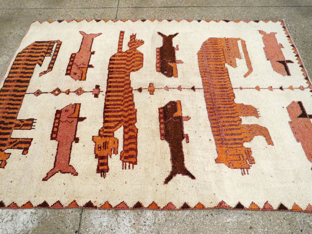 Vintage Persian Bakhtiari Pictorial Accent Rug (Pair: 2 of 2), No.30017 - Galerie Shabab