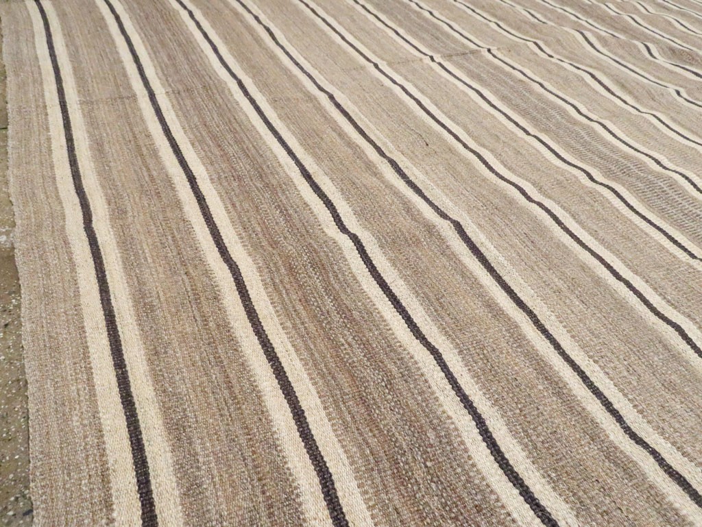 Contemporary Turkish Flatweave Kilim Oversize Carpet, No.30018 - Galerie Shabab