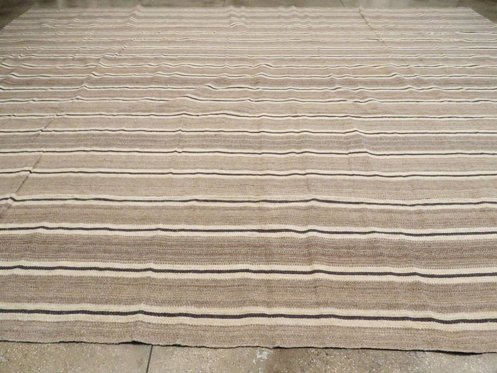 Contemporary Turkish Flatweave Kilim Oversize Carpet, No.30018 - Galerie Shabab