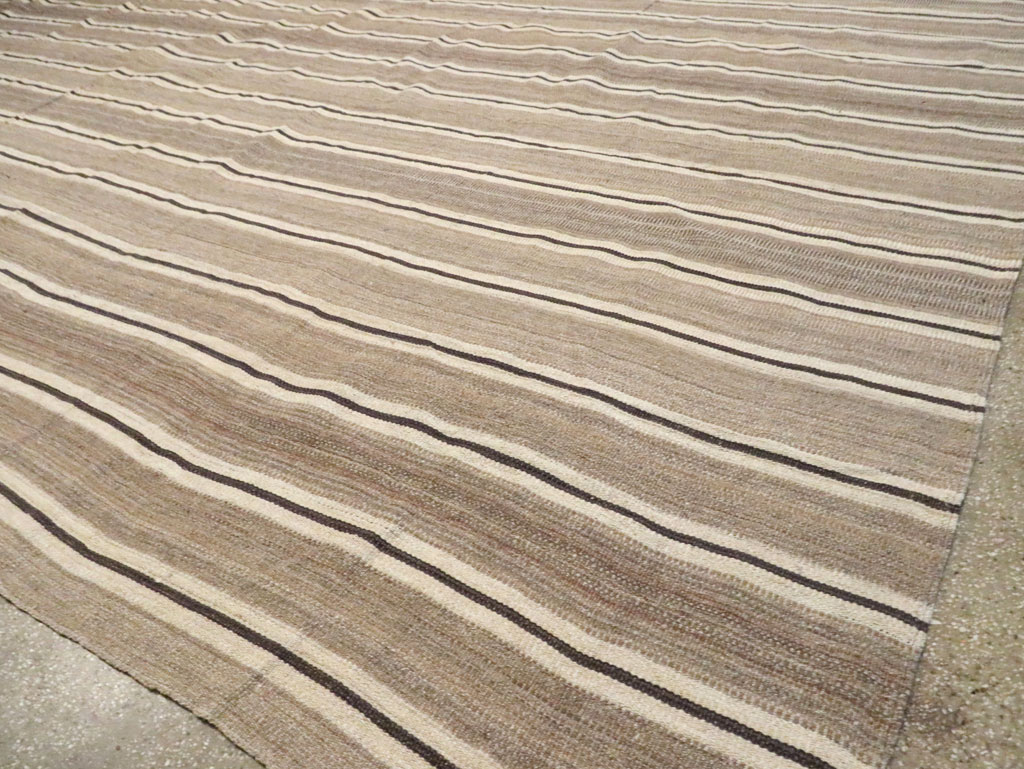 Contemporary Turkish Flatweave Kilim Oversize Carpet, No.30018 - Galerie Shabab