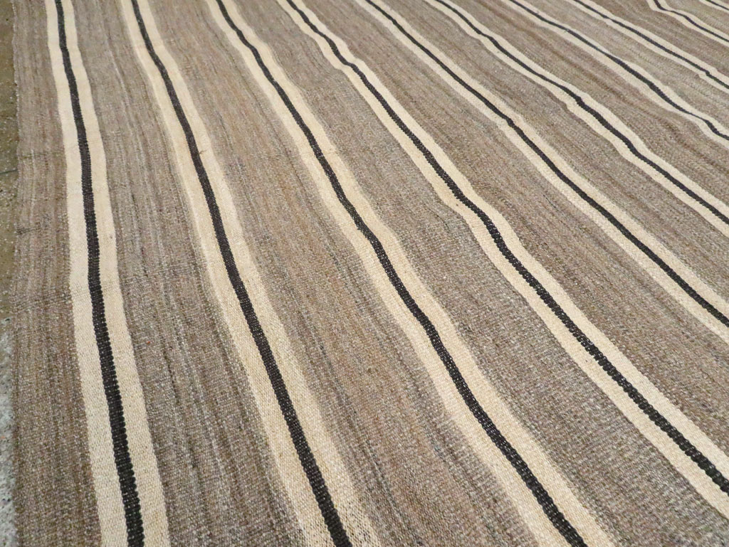 Modern Turkish Oversize Flatweave, No.30019 - Galerie Shabab