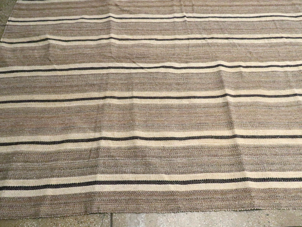 Modern Turkish Oversize Flatweave, No.30019 - Galerie Shabab