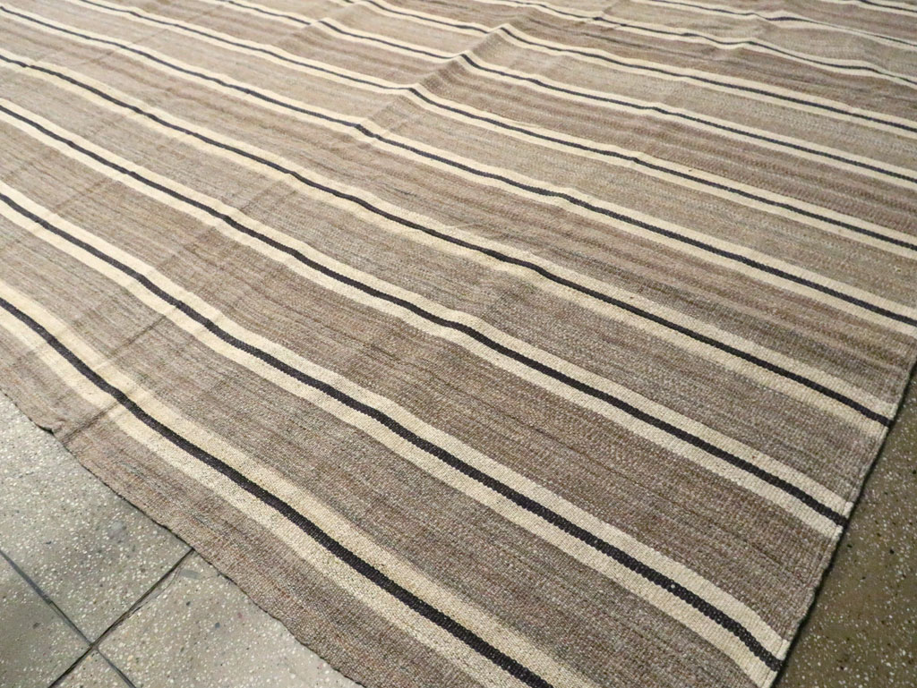 Modern Turkish Oversize Flatweave, No.30019 - Galerie Shabab