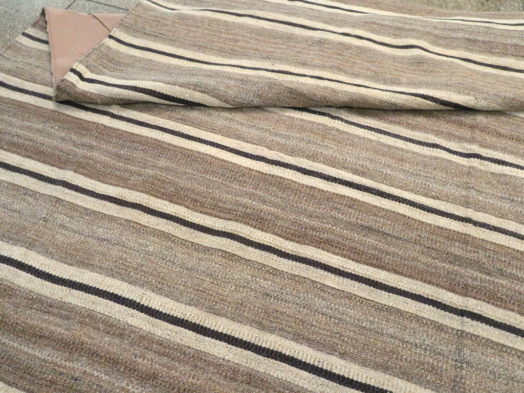Modern Turkish Oversize Flatweave, No.30019 - Galerie Shabab
