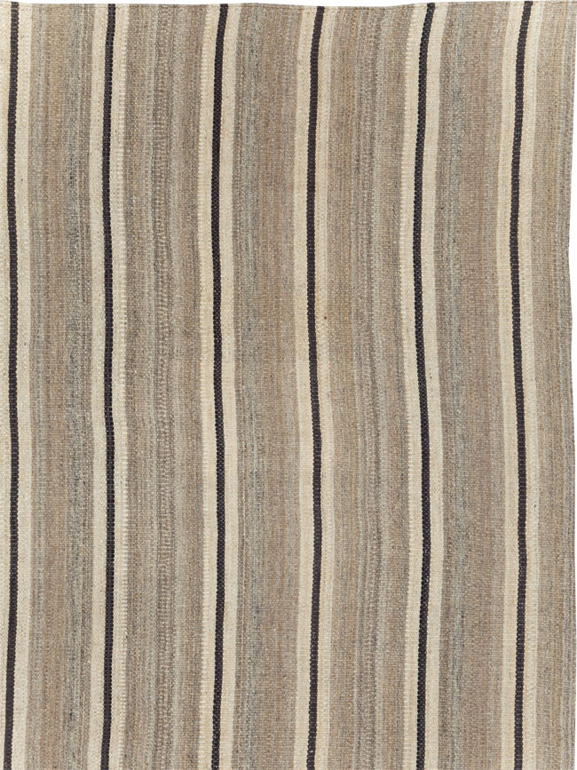 Modern Persian Flatweave Kilim Room Size Carpet, No.30024 - Galerie Shabab