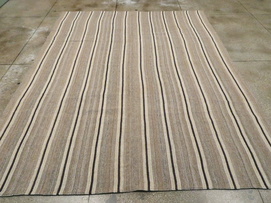 Modern Persian Flatweave Kilim Room Size Carpet, No.30024 - Galerie Shabab