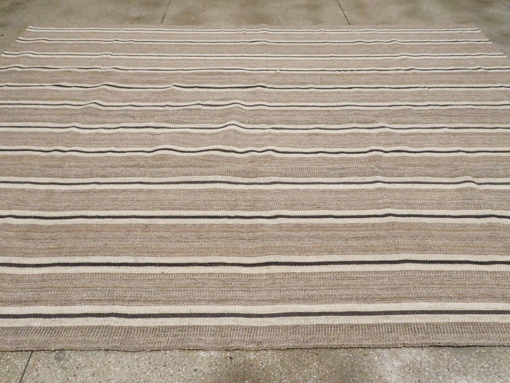 Modern Persian Flatweave Kilim Room Size Carpet, No.30025 - Galerie Shabab