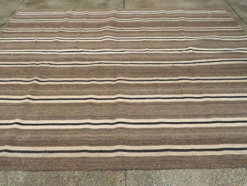 Modern Turkish Flatweave Kilim Small Room Size Carpet, No.30026 - Galerie Shabab