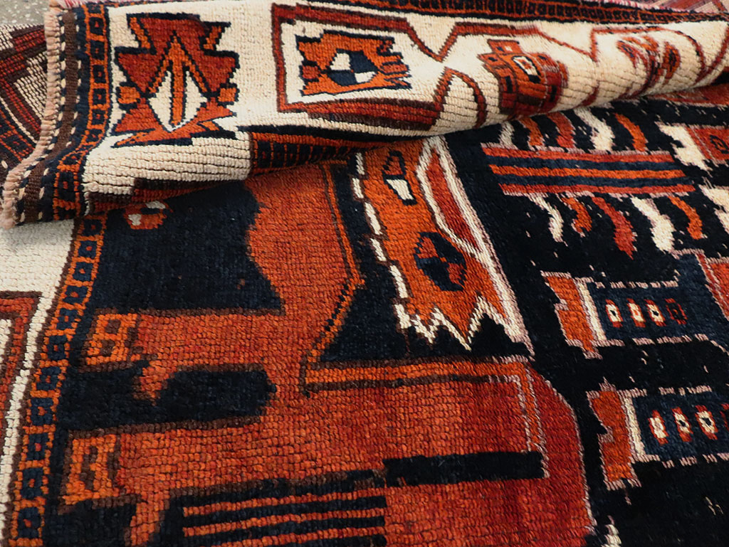 Vintage Persian Pictorial Bakhtiari Rug, No.30028 - Galerie Shabab