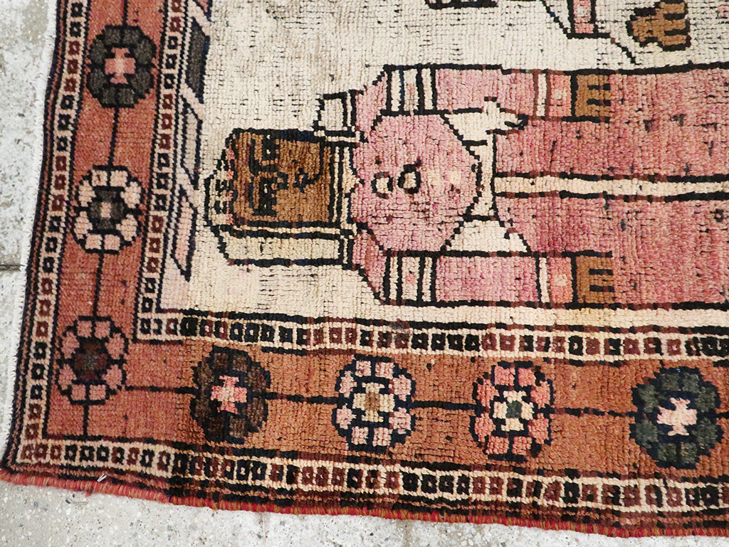 Vintage Persian Bakhtiari Pictorial Rug, No.30035 - Galerie Shabab