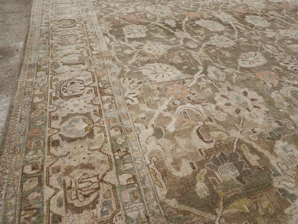Antique Persian Mahal Large Carpet, No.30037 - Galerie Shabab