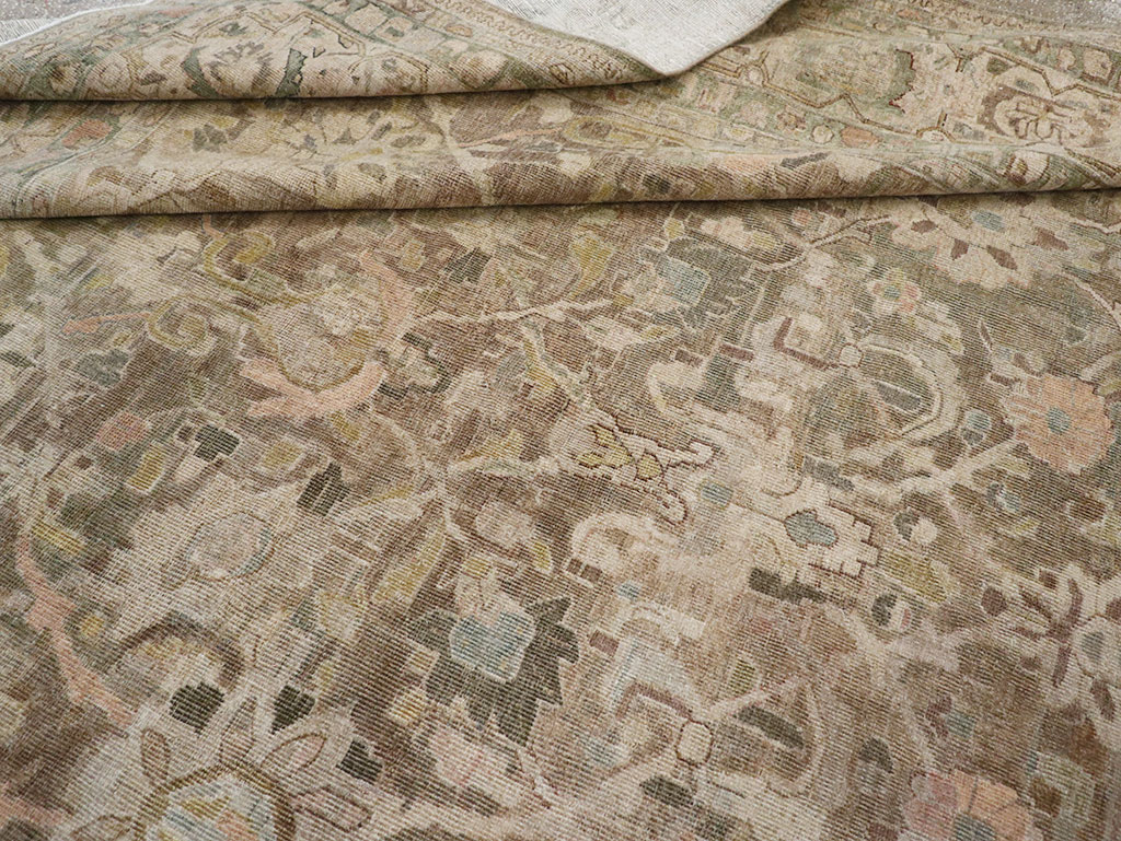 Antique Persian Mahal Large Carpet, No.30037 - Galerie Shabab