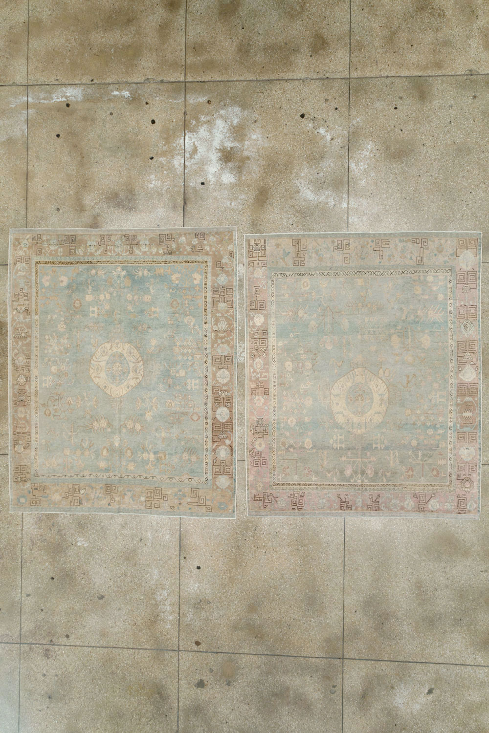 Antique East Turkestan Khotan Accent Rug, No.30043 - Galerie Shabab