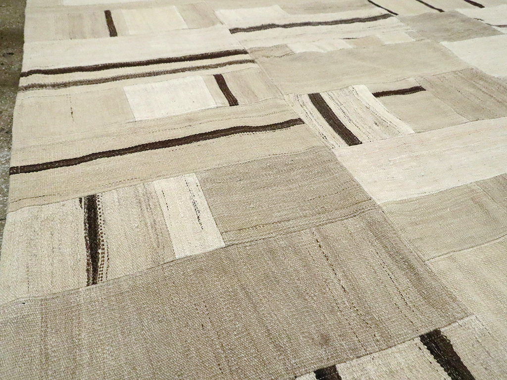 Contemporary Room Size Turkish Flatweave, No.30047 - Galerie Shabab