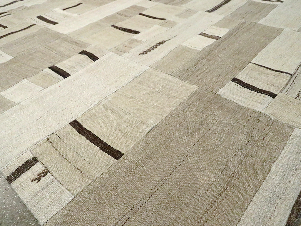 Contemporary Room Size Turkish Flatweave, No.30047 - Galerie Shabab
