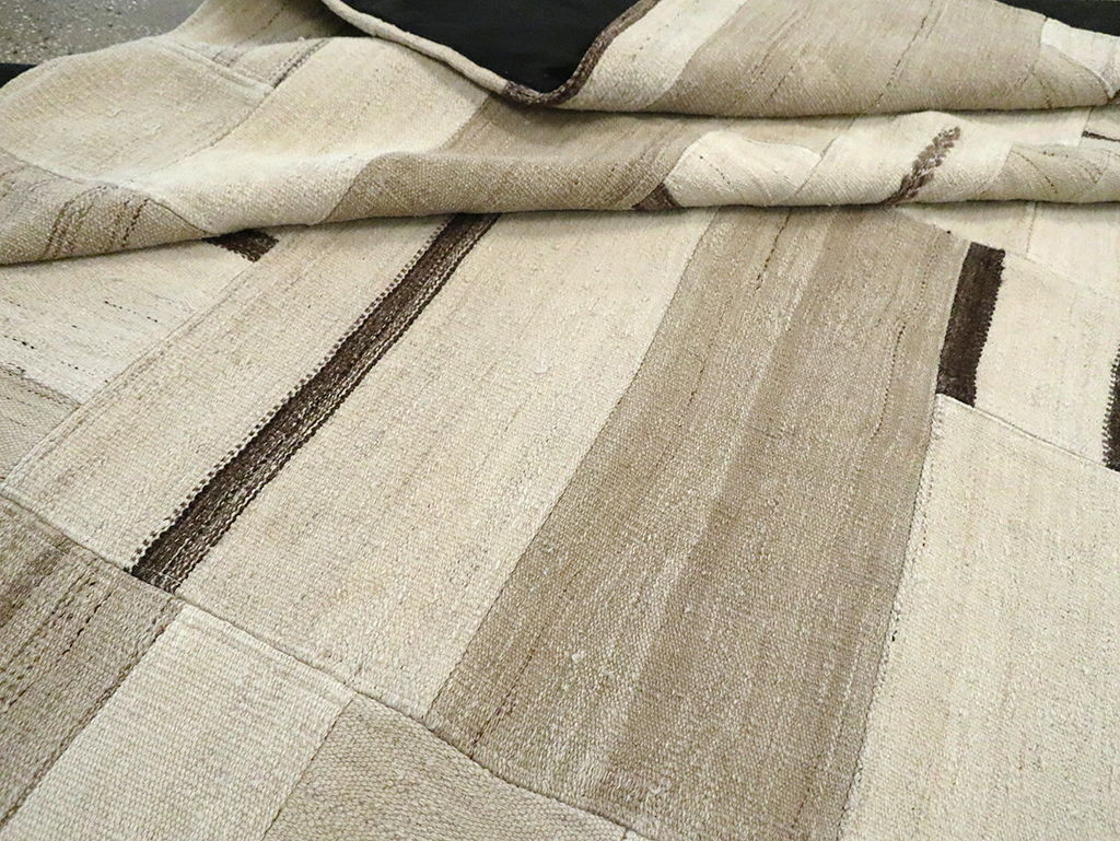 Contemporary Room Size Turkish Flatweave, No.30047 - Galerie Shabab