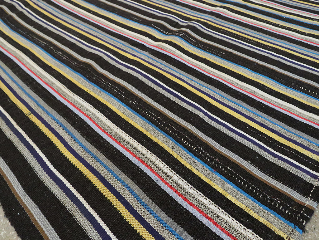 Striped Mid-20th Century Turkish Flatweave Kilim, No.30060 - Galerie Shabab