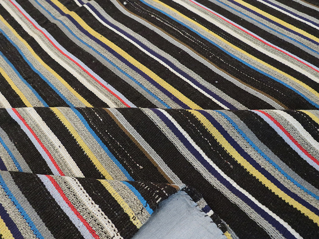 Striped Mid-20th Century Turkish Flatweave Kilim, No.30060 - Galerie Shabab