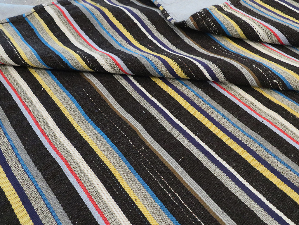 Striped Mid-20th Century Turkish Flatweave Kilim, No.30060 - Galerie Shabab