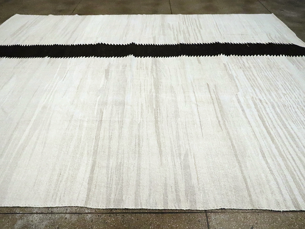 Contemporary Turkish Room Size Flatweave Kilim, No.30063 - Galerie Shabab
