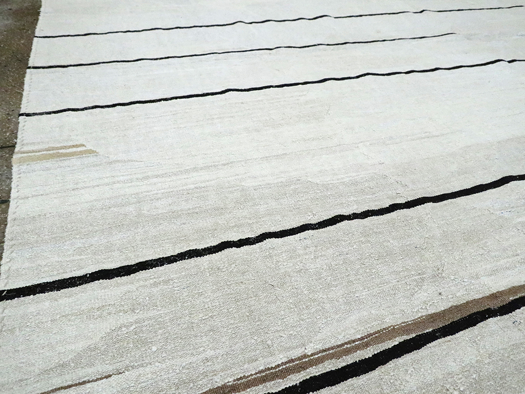 Contemporary Turkish Room Size Flatweave Kilim, No.30064 - Galerie Shabab