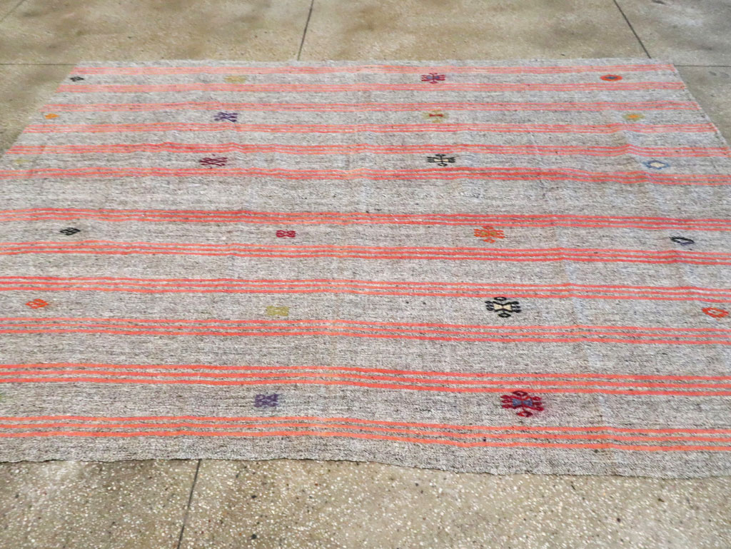 Mid-20th Century Handmade Turkish Flatweave Kilim, No.30068 - Galerie Shabab