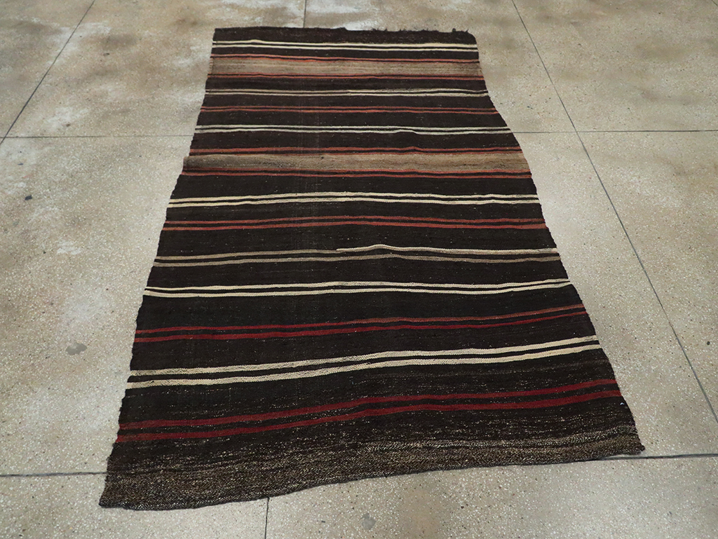 Mid-20th Century Handmade Turkish Flatweave Kilim, No.30072 - Galerie Shabab