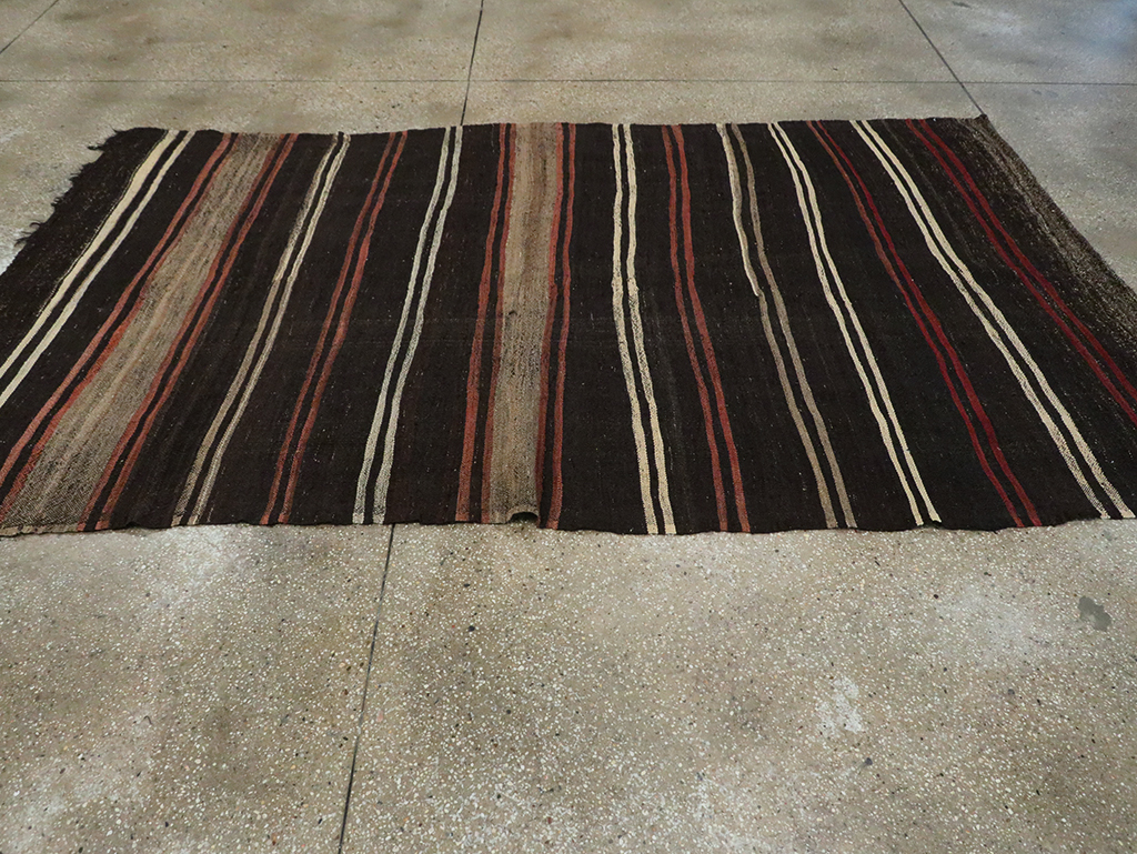 Mid-20th Century Handmade Turkish Flatweave Kilim, No.30072 - Galerie Shabab