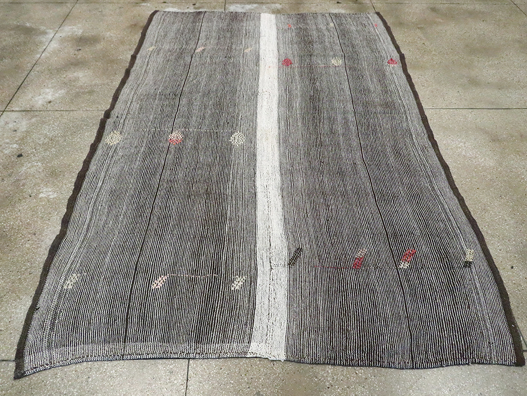 Mid-20th Century Handmade Turkish Flatweave Kilim, No.30076 - Galerie Shabab