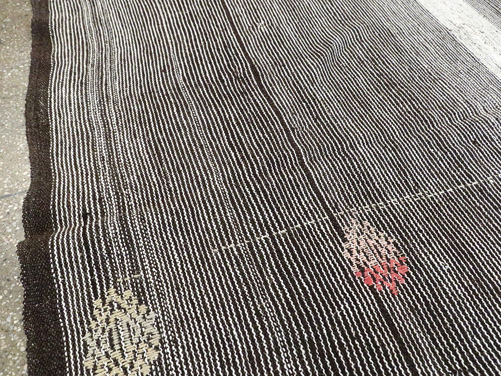 Mid-20th Century Handmade Turkish Flatweave Kilim, No.30076 - Galerie Shabab