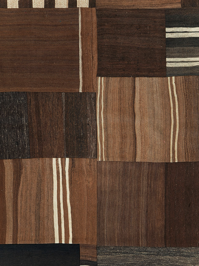Contemporary Patchwork Turkish Flatweave Kilim Accent Rug, No.30077 - Galerie Shabab