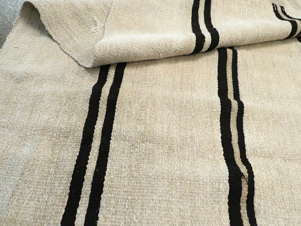 Mid-20th Century Turkish Gallery Size Flatweave, No.30081 - Galerie Shabab