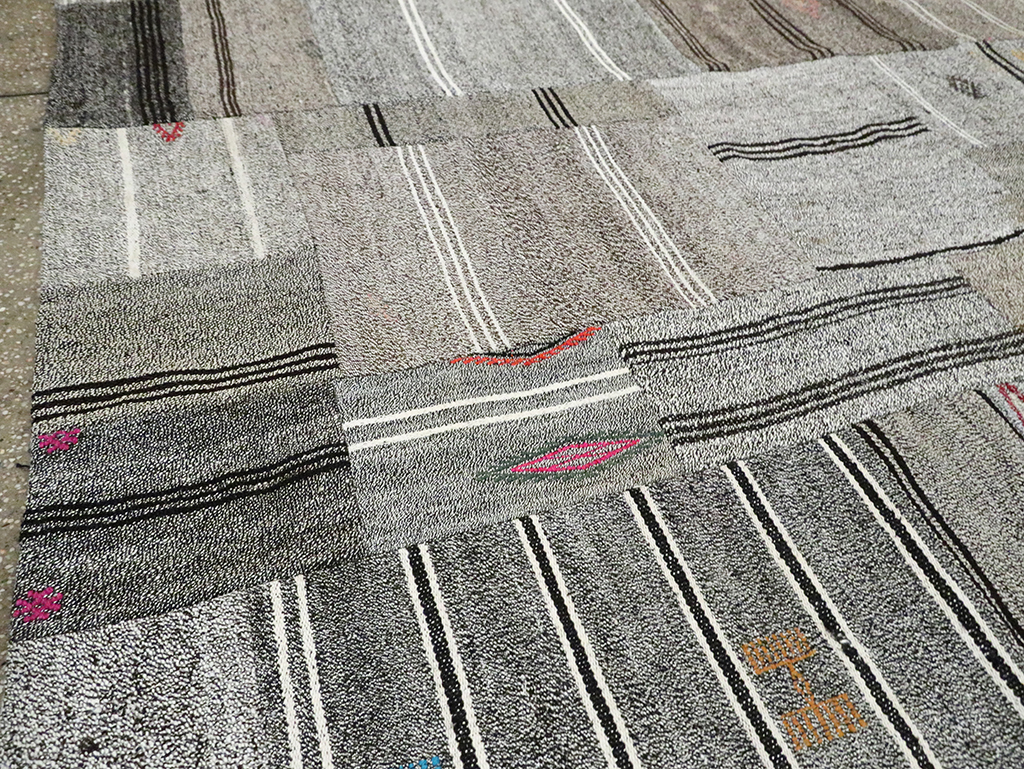 Contemporary Turkish Flatweave, No.30088 - Galerie Shabab