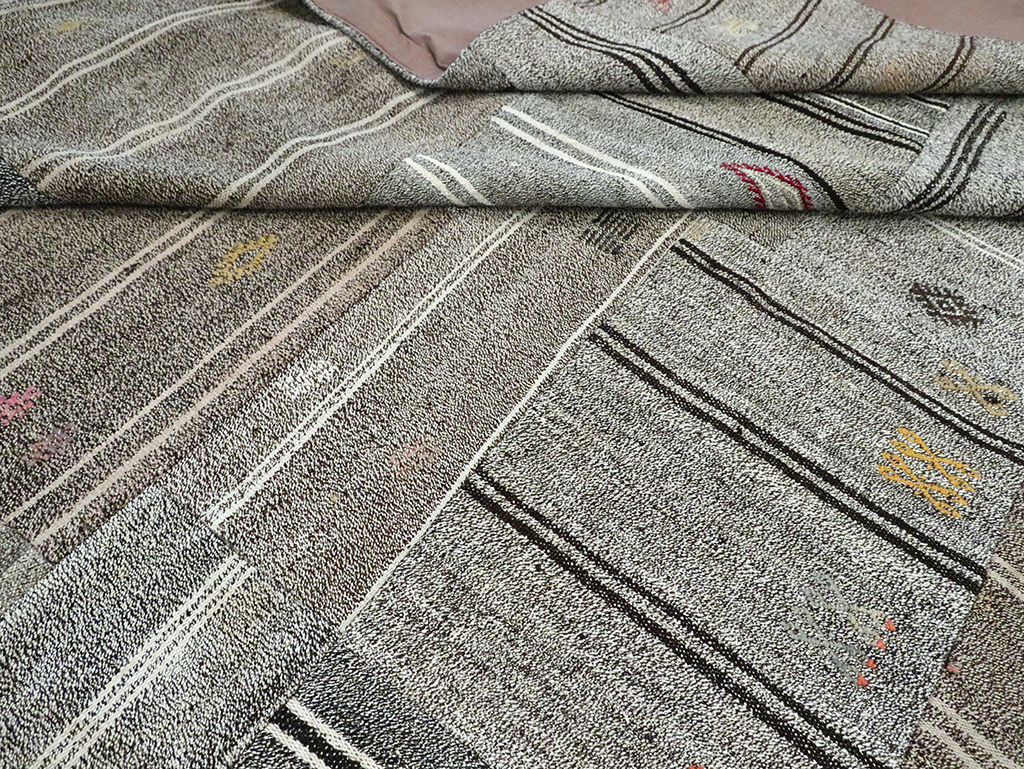 Contemporary Turkish Flatweave Kilim , No.30088 - Galerie Shabab