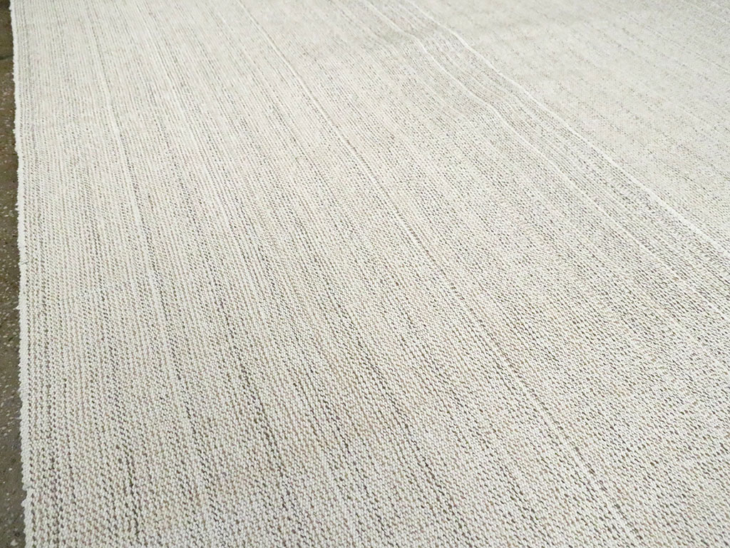 Vintage Turkish Flatweave Kilim Room Size Carpet, No.30090 - Galerie Shabab