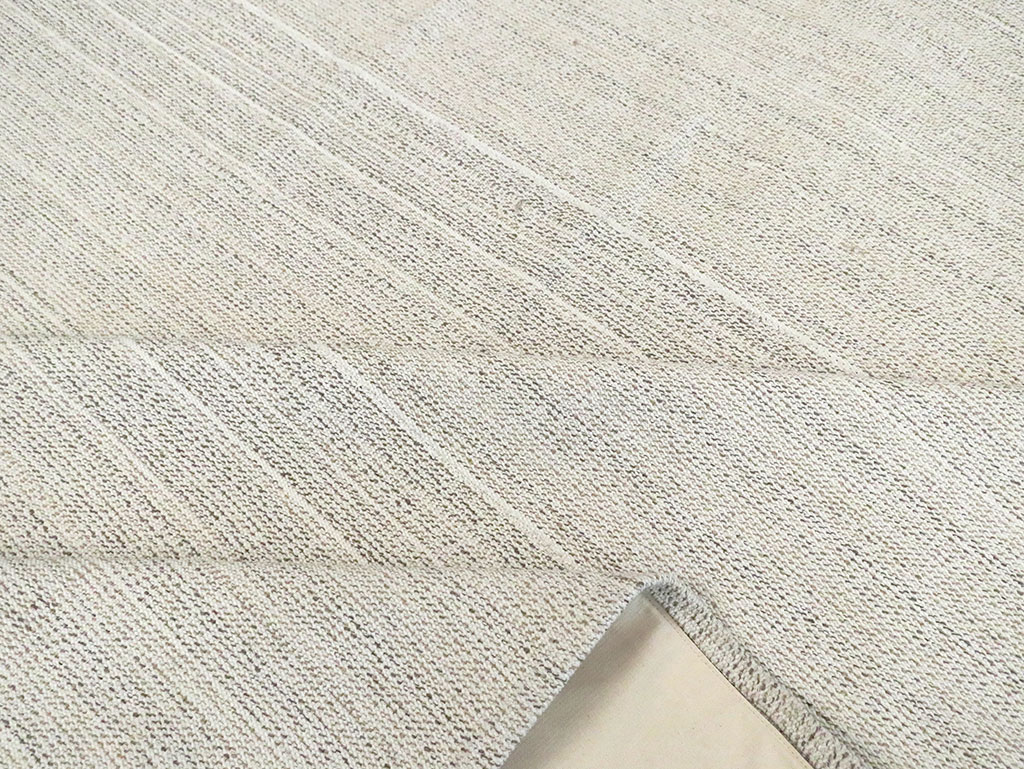 Vintage Turkish Flatweave Kilim Room Size Carpet, No.30090 - Galerie Shabab