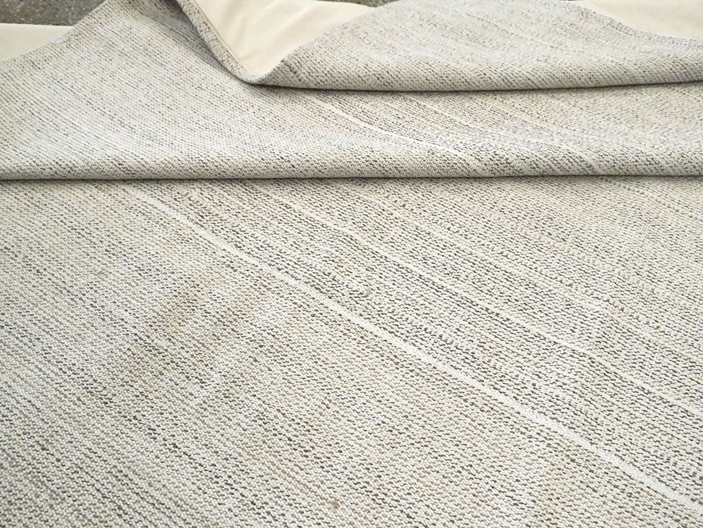 Vintage Turkish Flatweave Kilim Room Size Carpet, No.30090 - Galerie Shabab