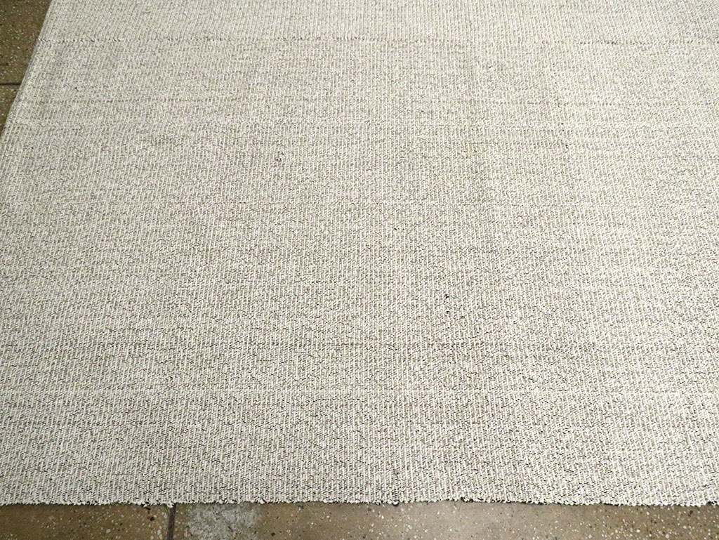 Vintage Turkish Flatweave Kilim Room Size Carpet, No.30095 - Galerie Shabab