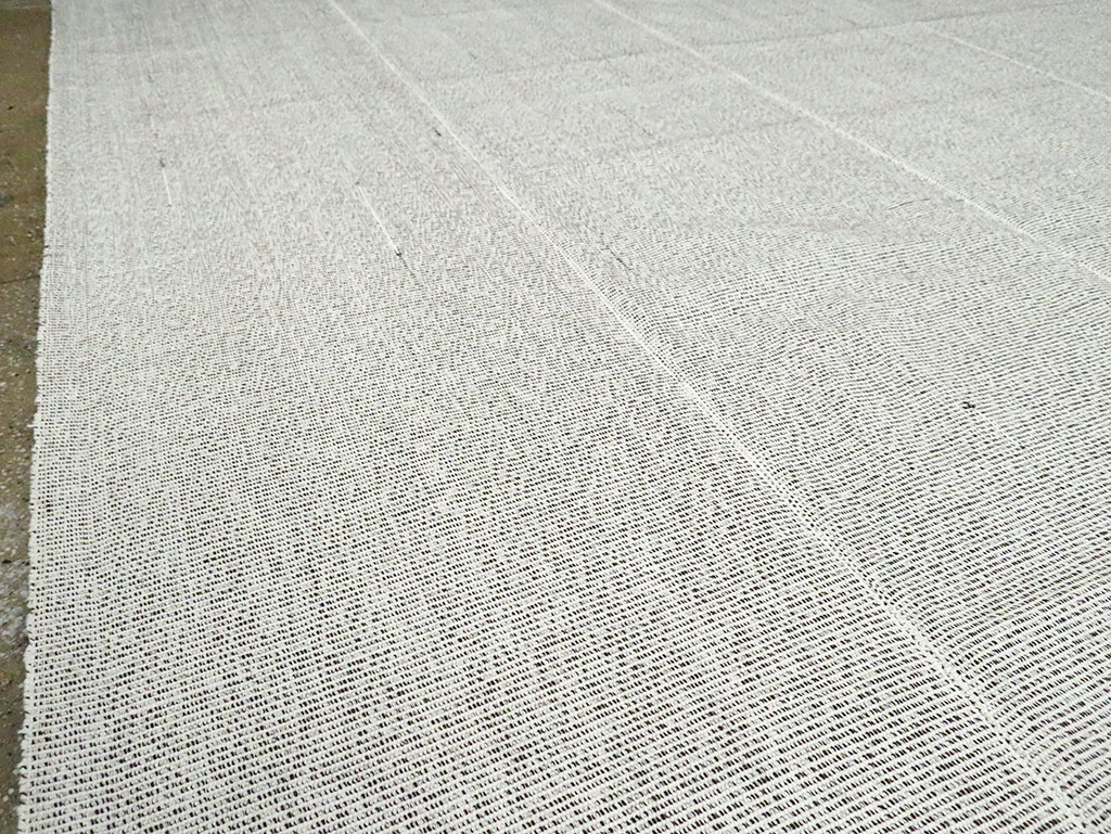 Vintage Turkish Flatweave Kilim Room Size Carpet, No.30096 - Galerie Shabab