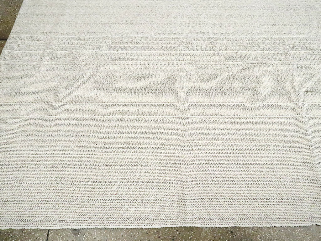 Vintage Turkish Flatweave Kilim Room Size Carpet, No.30105 - Galerie Shabab