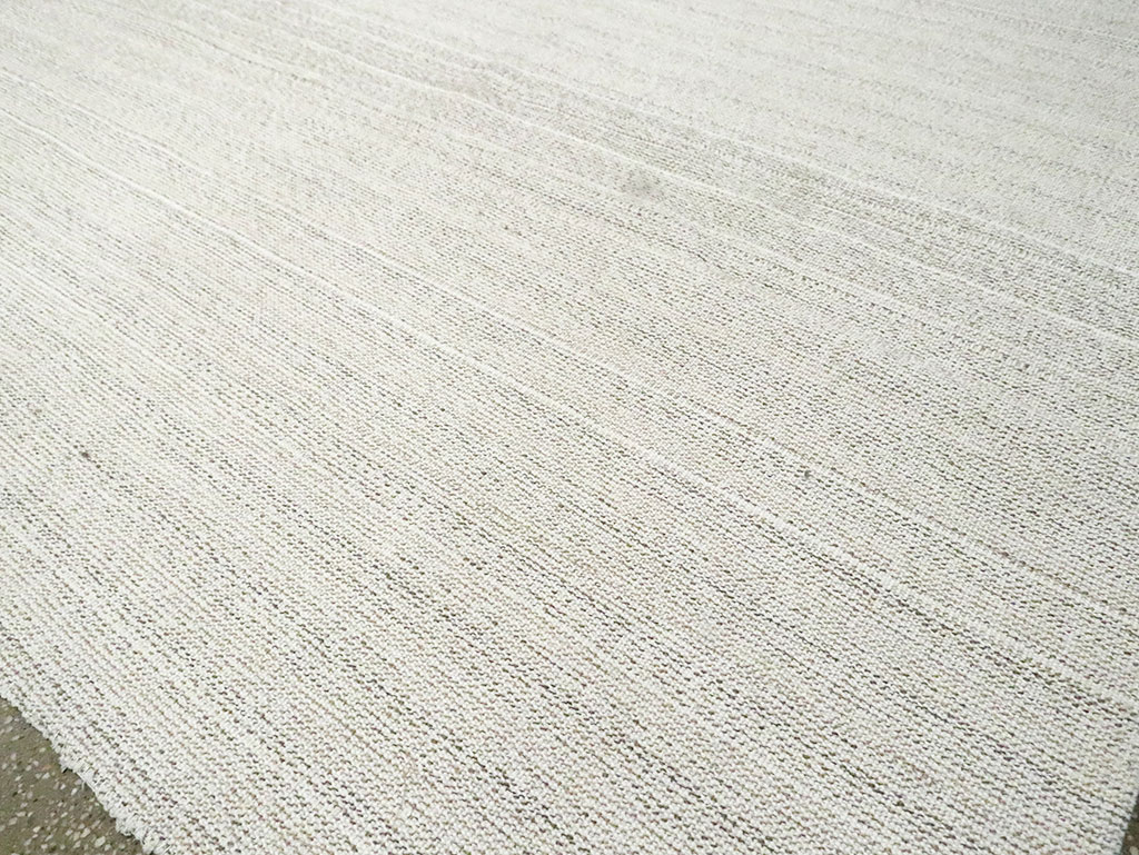 Vintage Turkish Flatweave Kilim Room Size Carpet, No.30105 - Galerie Shabab