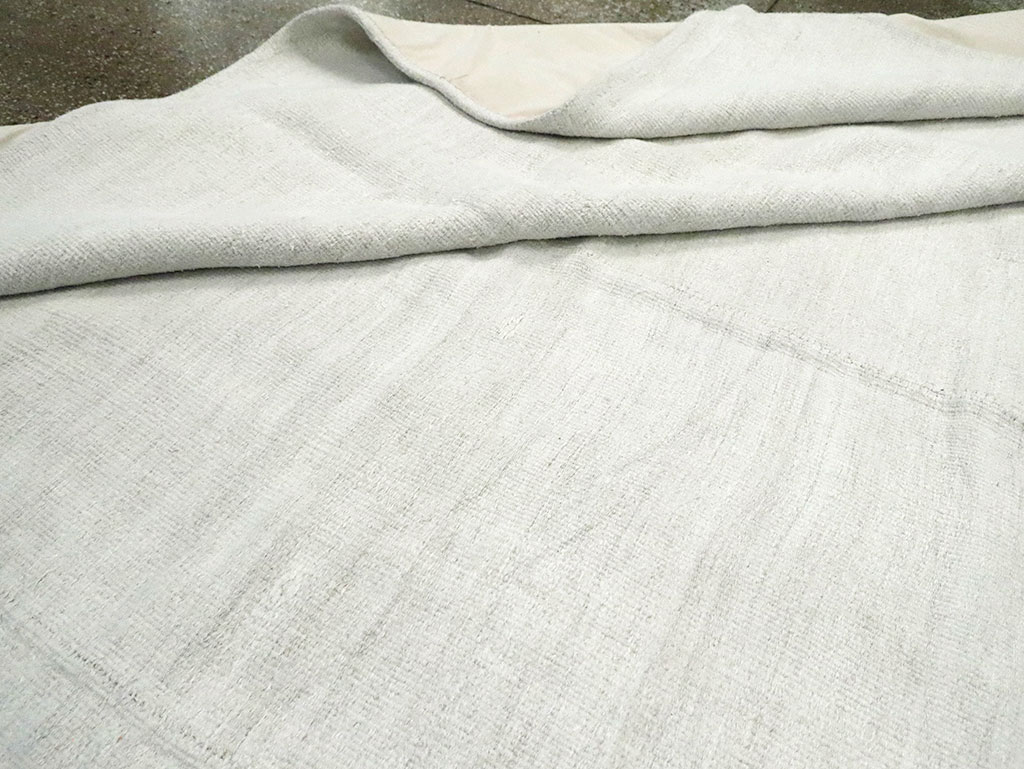 Mid-20th Century Minimalist Turkish Flatweave Kilim, No.30107 - Galerie Shabab