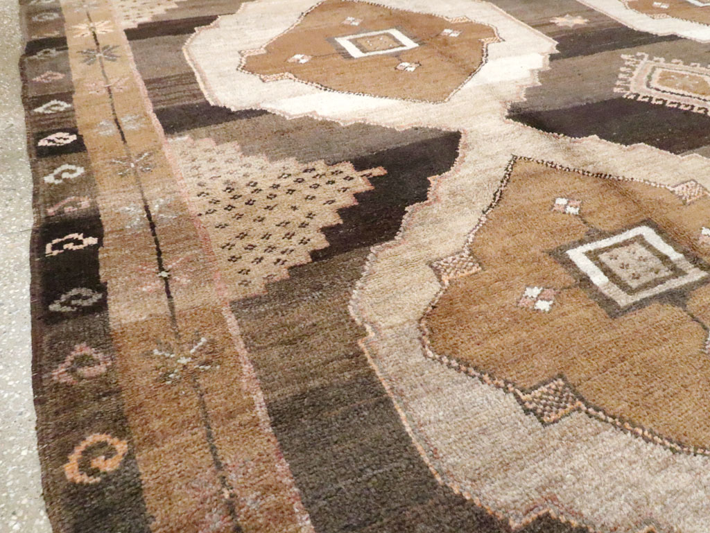 Vintage Turkish Anatolian Square Room Size Carpet, No.30109 - Galerie Shabab