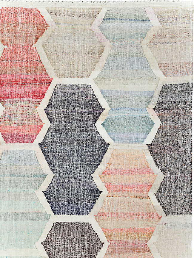 Contemporary Turkish Flatweave Kilim Room Size Carpet, No.30111 - Galerie Shabab