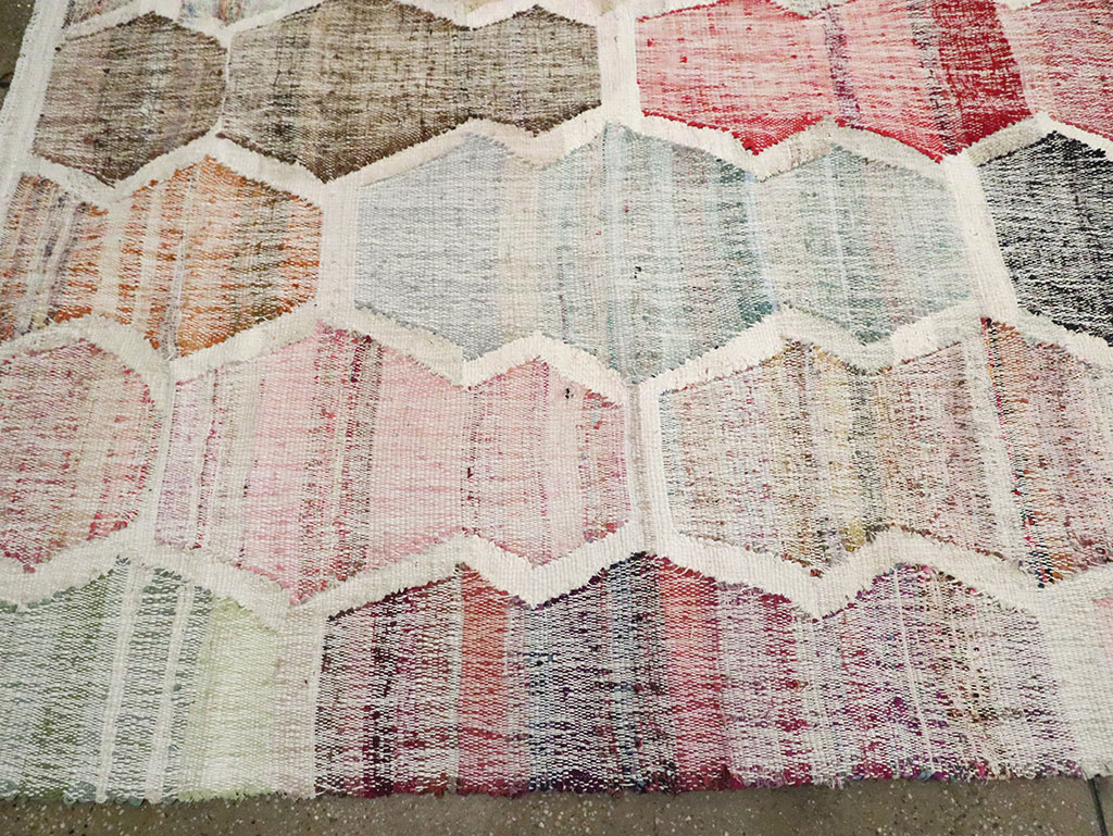 Contemporary Turkish Flatweave Kilim Room Size Carpet, No.30111 - Galerie Shabab